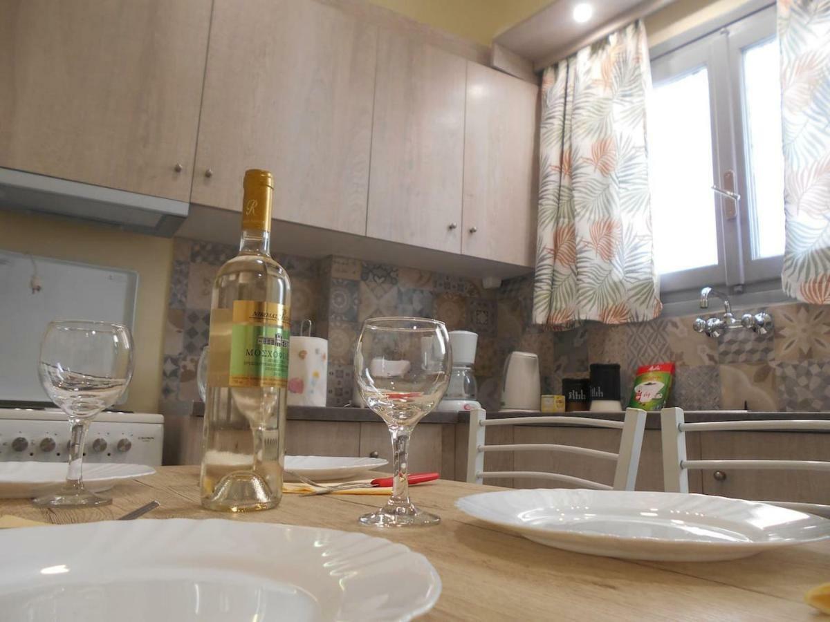 Koukaki-Acropolis Roomy With A Private Veranda Apt. Atenas Exterior foto